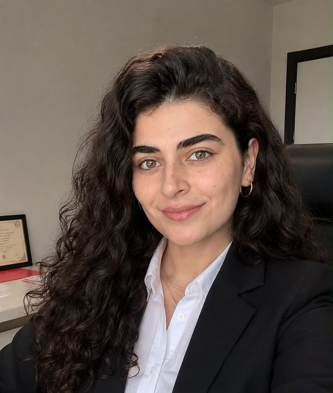 Avukat Zeliha  Güven